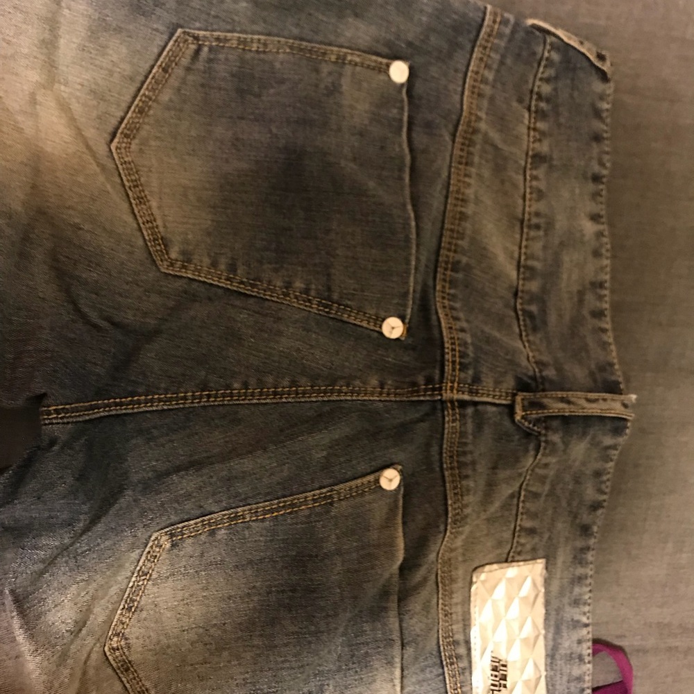 Jeans - Picture 2 of 6